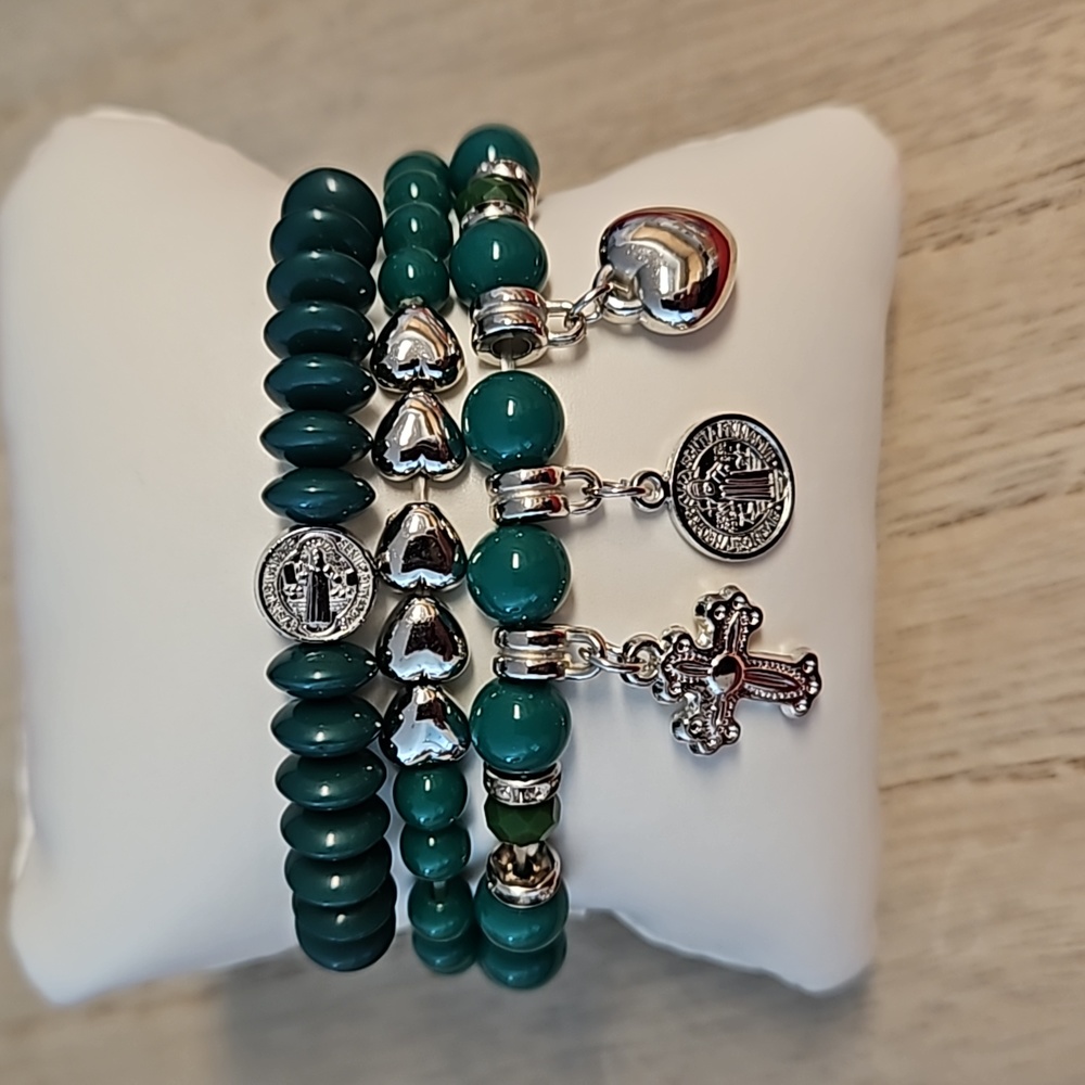 3 green silvertone St. Patrick's Day themed bracelets medal heart cross 3 17th
